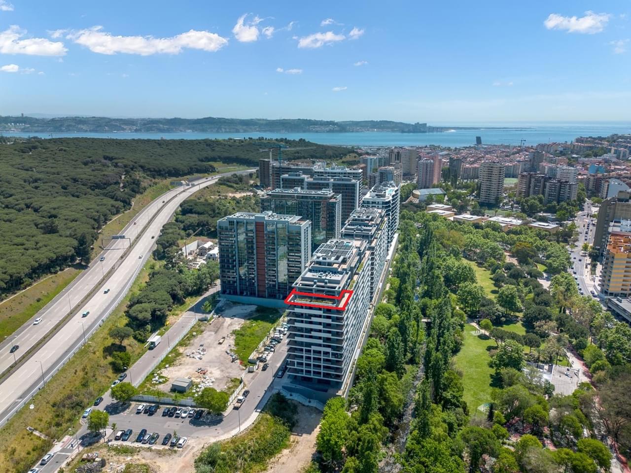 Apartamento T4 com piscina, Miraflores, Oeiras - Imagem 3
